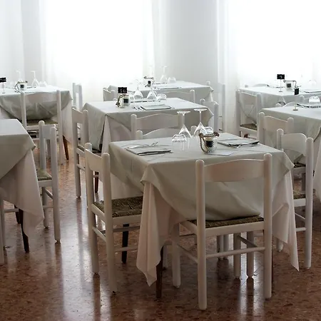 Ξενοδοχείο Venezia Καόρλε